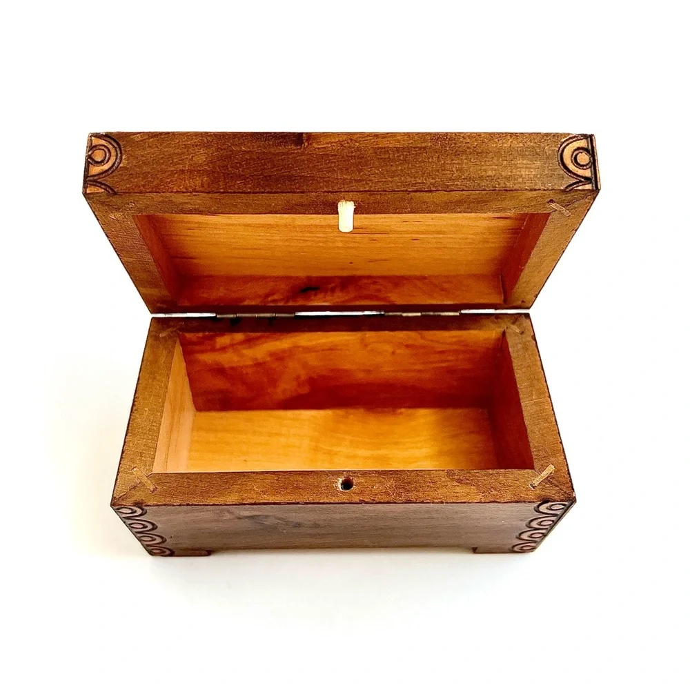 Vintage Hand-Carved Wooden Treasure Chest Trinket Jewelry Box 4” - Picture 5 of 9